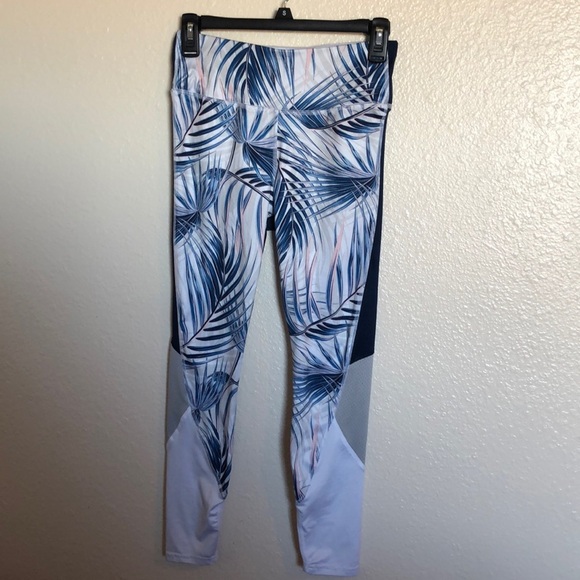 Avia Body Trim Capri Women’s Leggings Size XS - Picture 1 of 5
